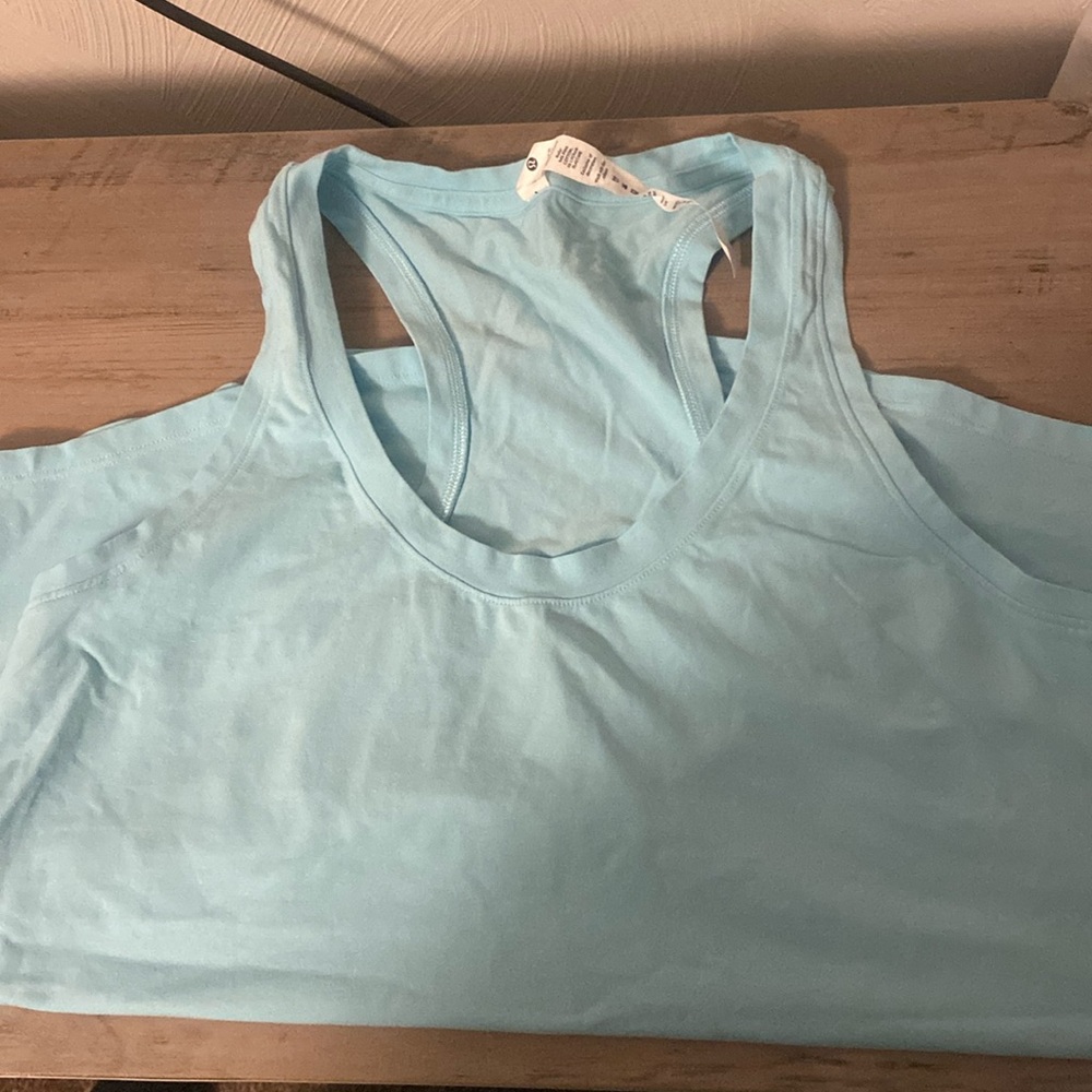 Lululemon love tank size 8